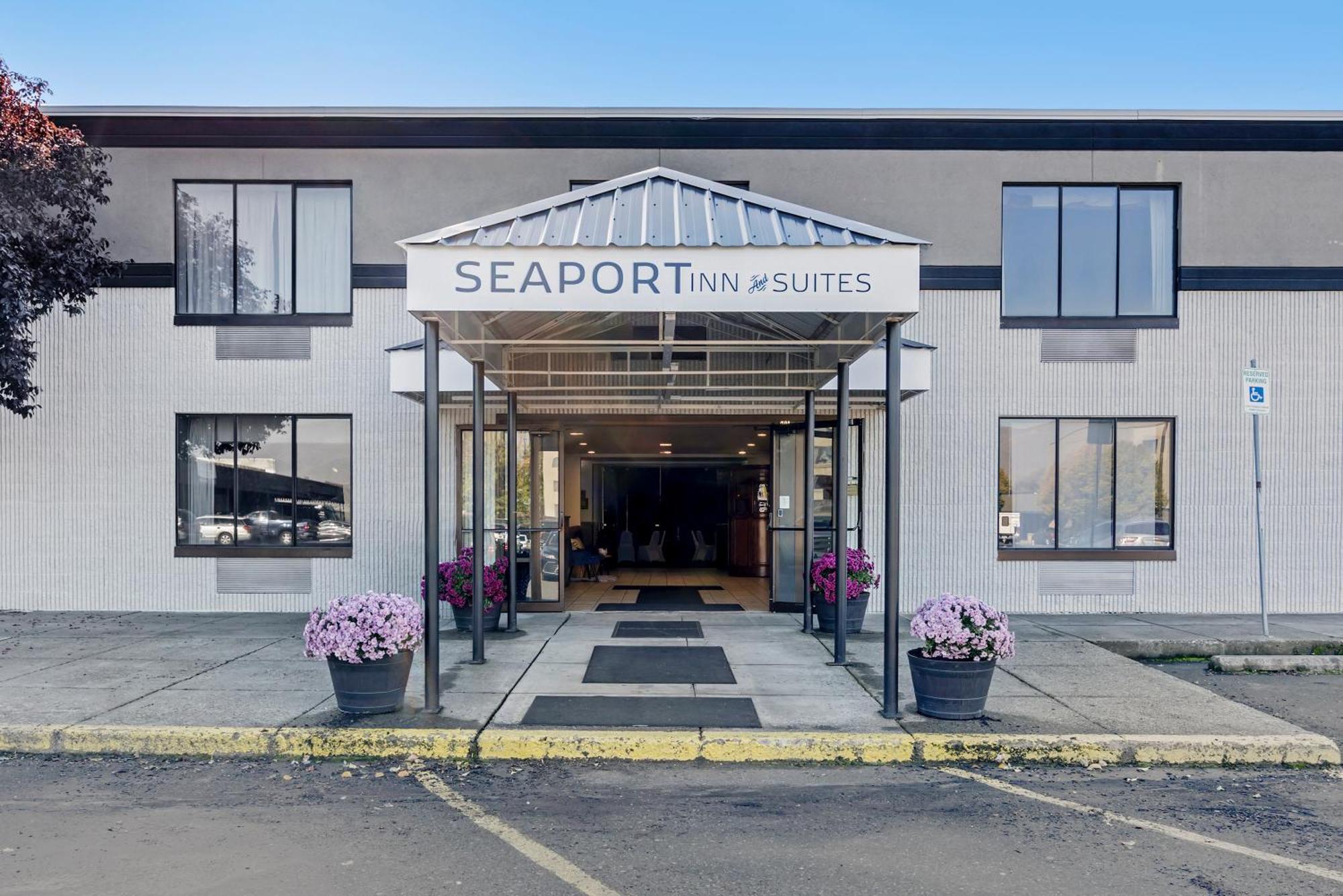 Seaport Inn & Suites Lewiston Exterior photo